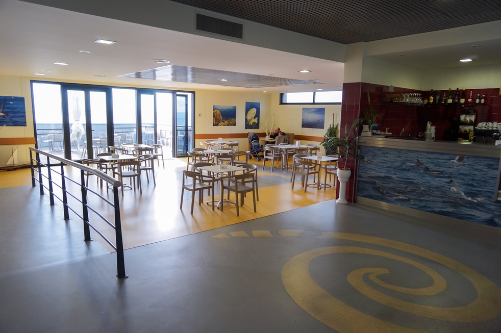 cafetaria01